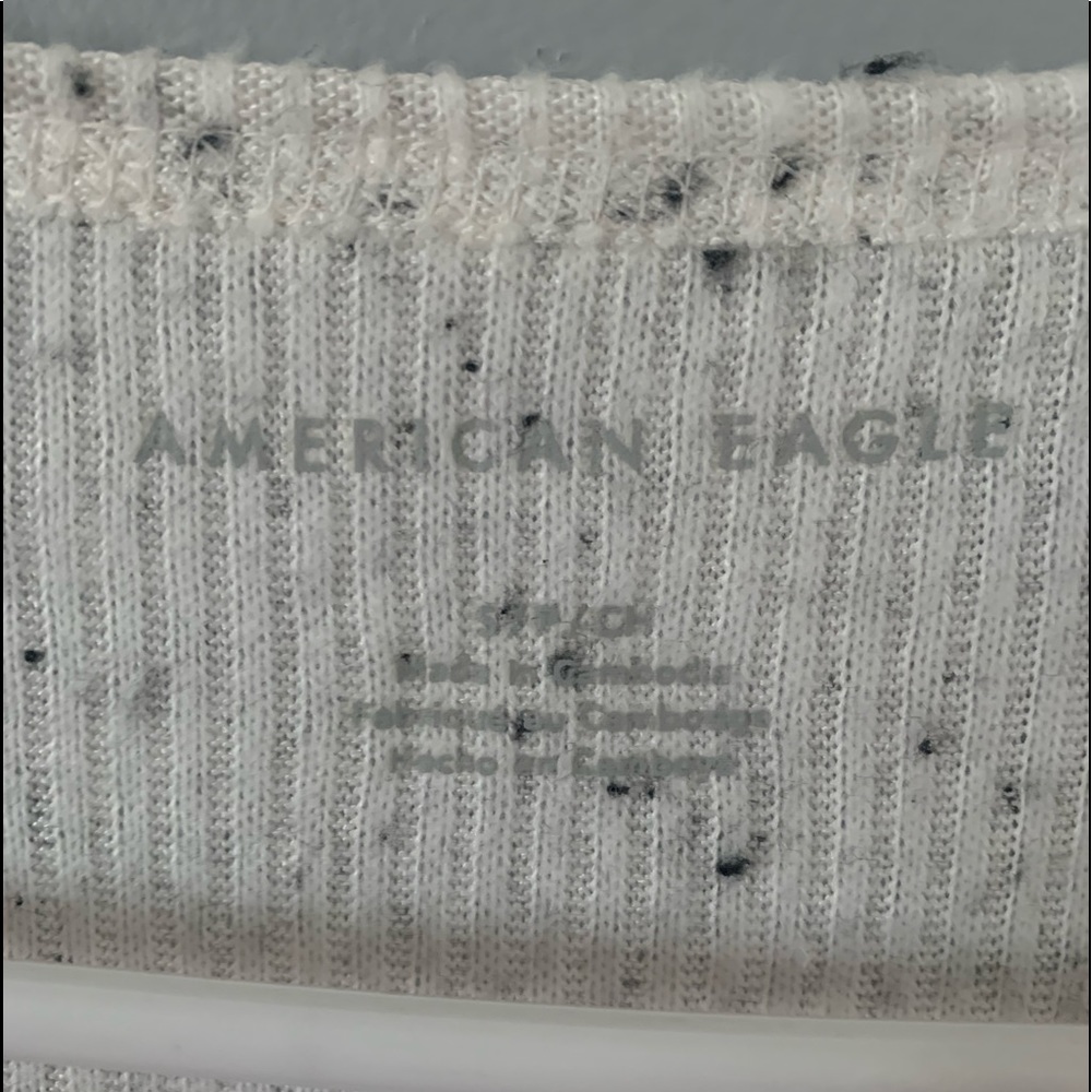 American Eagle long sleeve, v neck, white with black dots